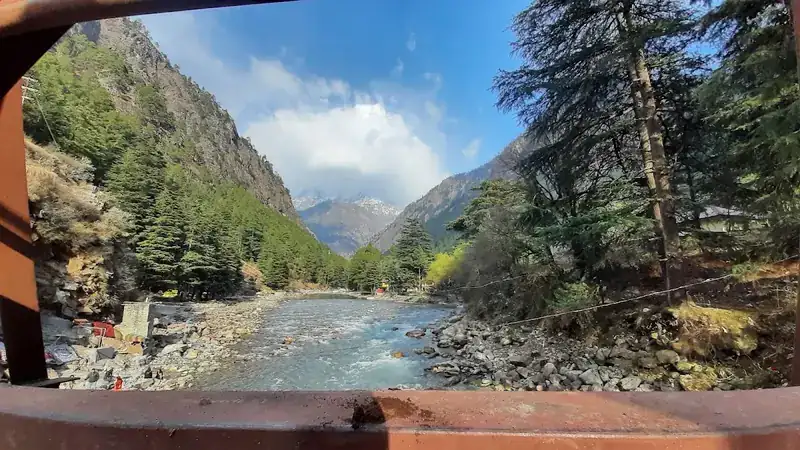 Parvati river valley from the bridge